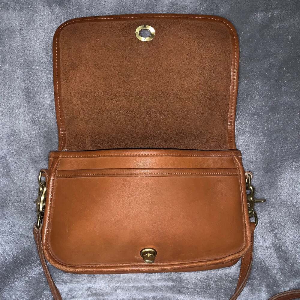 Coach 342 ~ 1980's Vintage Tan Leather Shoulder Bag/Crossbody - Picture 2 of 6